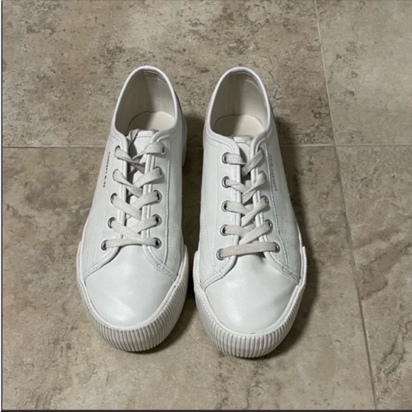 H&M Divided Concept N° 52 white lace up faux leather platform sneakers. Size 6 - Picture 1 of 5